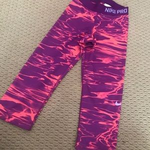 Nike capri leggings. XS